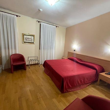 Hotel Ab Baretta レニャーロ エクステリア 写真